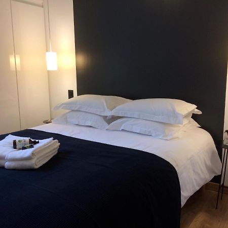 Appartement LE NID DES ROIS, à 2 pas de la Cathédrale à Reims Extérieur photo